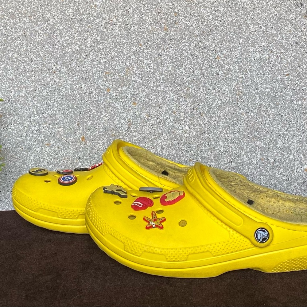 Yellow Crocs Unisex Size 11 Unbranded